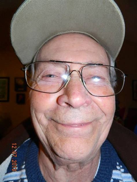 Community members thank William reese & sons mortuary for support 17