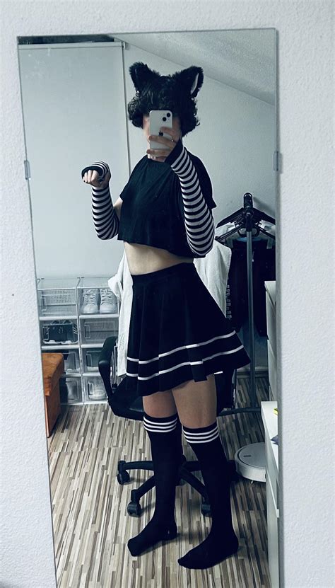 UwU : r/FemboyFashion