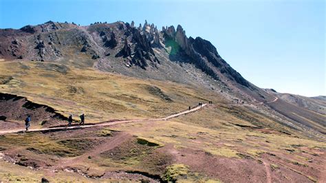 Hiking Peru's Rainbow Mountain • Kenton de Jong Travel