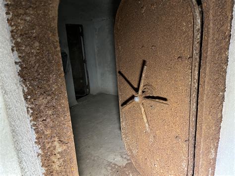 Bunker Cold War border Italy/Yugo : r/Military