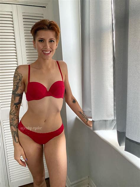 I hope you like redheads with pixie cuts : r/funsized