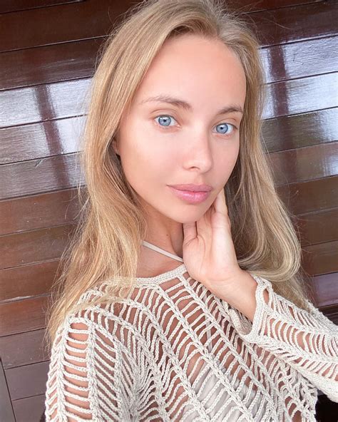 Catherine Enn en Fansly 10 - ColorMusic