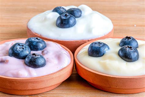 Skyr vs. Greek yogurt vs. regular yogurt—Which one is actually best for