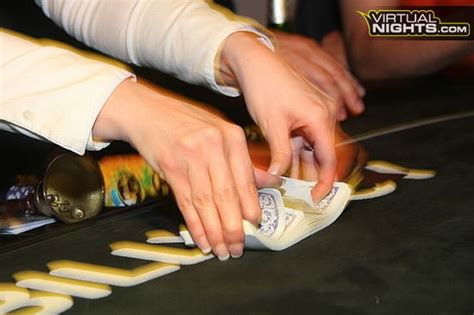 Strip Poker Tournament (32 pics)