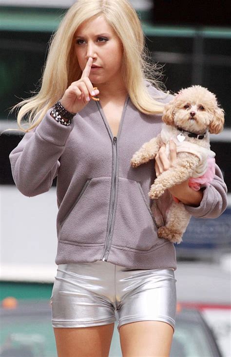 Ashley Tisdale Cameltoe - celeb upskirts