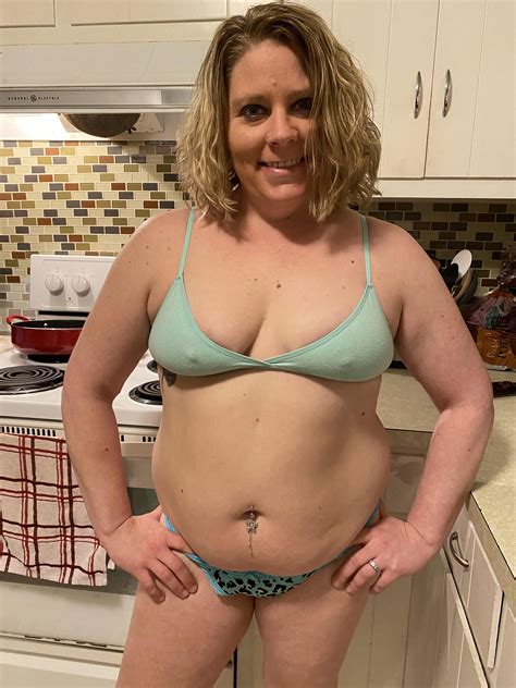 Soft belly, hard nips | Scrolller