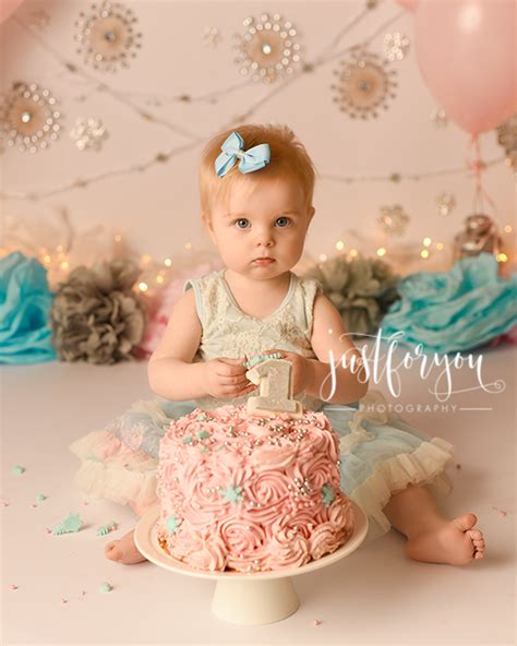 Cake Smash - Welcome to my world ;)