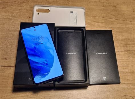 Samsung Galaxy S21 5G 8GB/128GB, stanje kao nov, jamstvo do 3/2024.