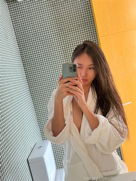 Waterlynn : r/twitchasians