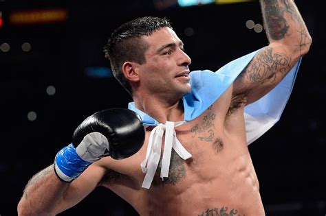 lucas matthysse dominates mike dallas       news