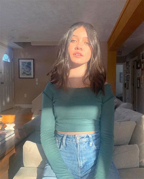 Sophie Michelle 01/11/2021 • CelebMafia