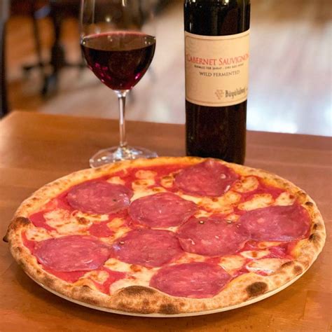 Best Pizza in Istanbul: 12 Finger-Lickin' Good Pizzerias