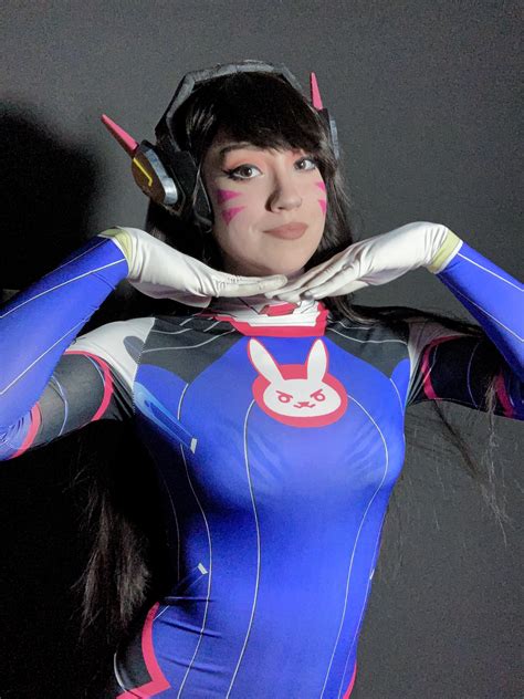 D.Va from Overwatch by LazarettoCosplay : r/cosplaygirls