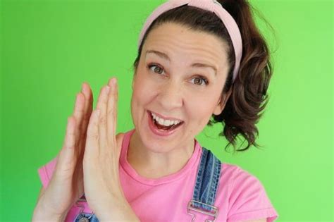 Your Kid Needs to Watch YouTube Sensation Ms. Rachel—Stat | Flipboard