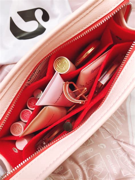 Best Minimalist Makeup Bag | Saubhaya Makeup