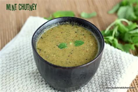 mint-chutney - Jeyashri's Kitchen