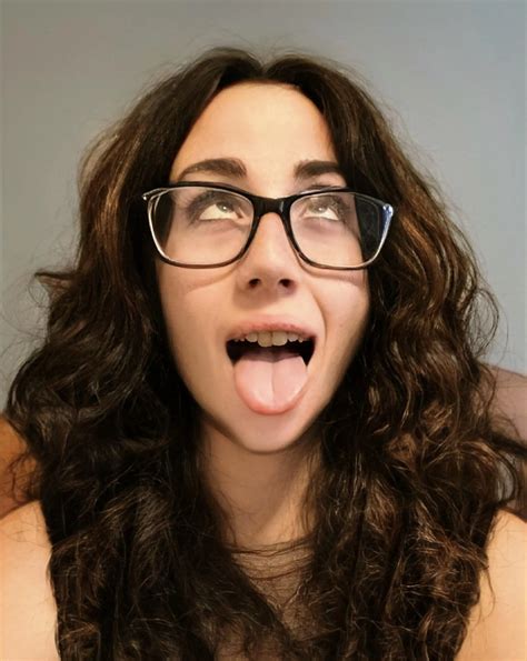 cover my face in your beautiful cum please. i crave it | Scrolller