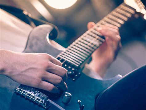 close  manusia bermain  gitar listrik foto stok  gambar