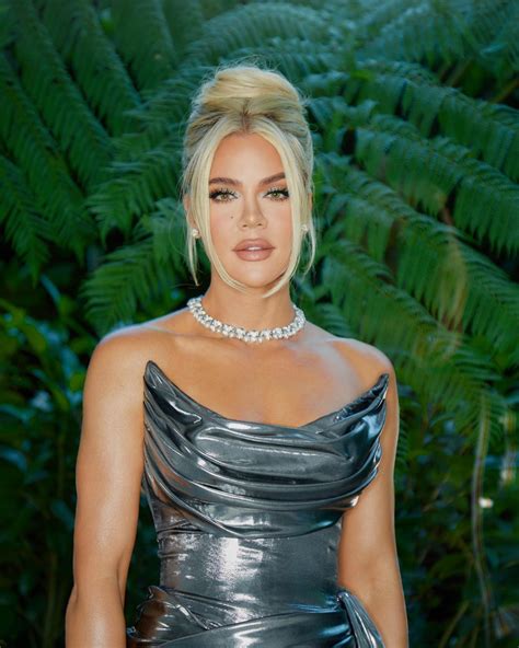 Khloe Kardashian attempts to pawn off used $3.5k Givenchy purse with