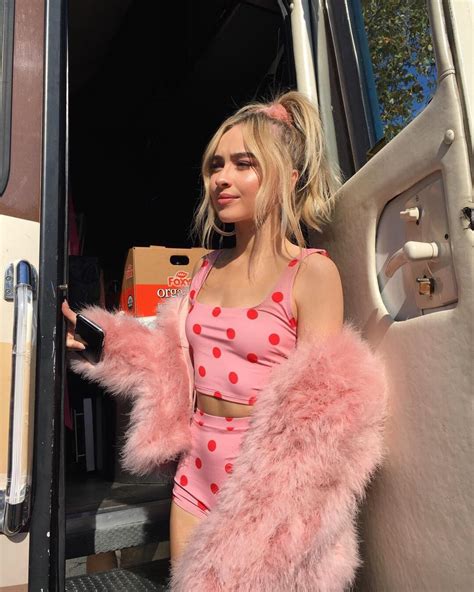 Sabrina Carpenter - Personal Pics 11/22/2018 • CelebMafia