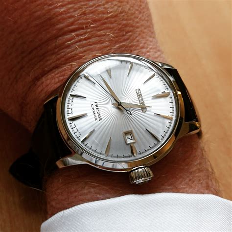 Thursday morning gifs will brighten your office email chains 24