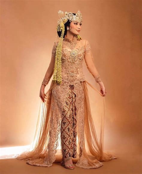 jenis baju kebaya wajib dikenali oleh  wanita